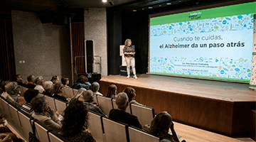 Conscienciem sobre l'Alzheimer amb la xerrada “Quan cuides, l'Alzheimer fa un pas enrere” a Palma